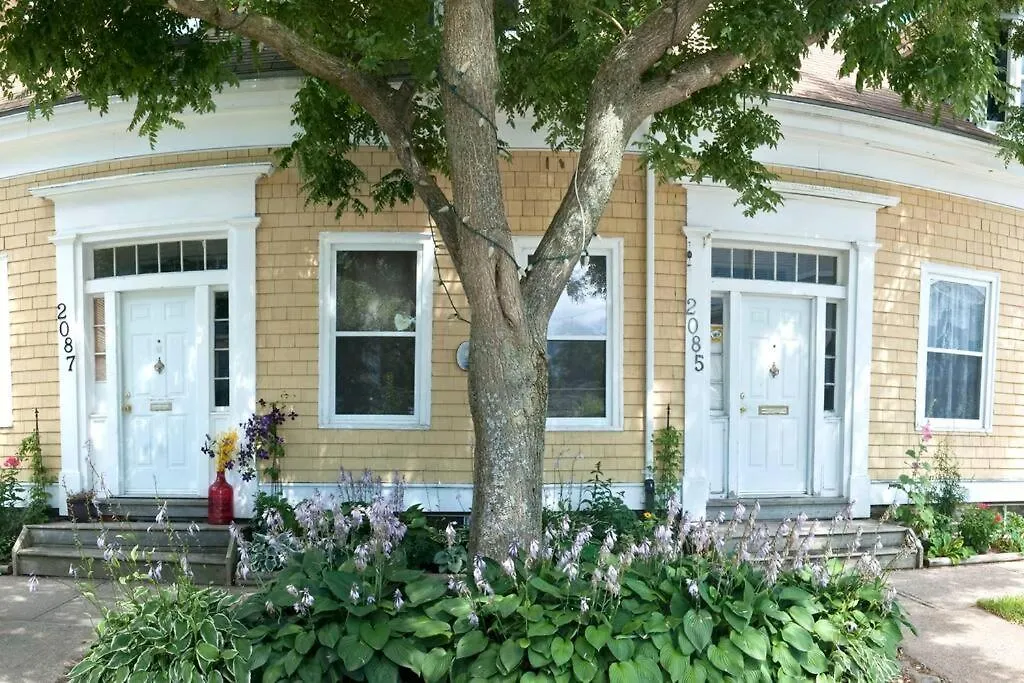 Heritage Row House In Downtown Halifax Appartement